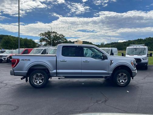 Iconic Silver 2022 Ford F-150 XLT