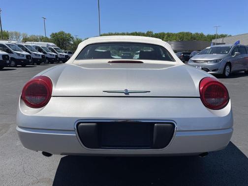 2005 Ford Thunderbird Deluxe