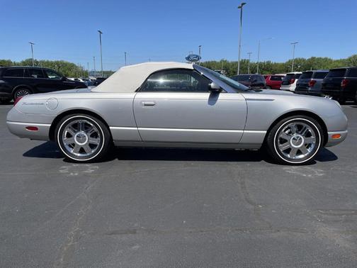 2005 Ford Thunderbird Deluxe