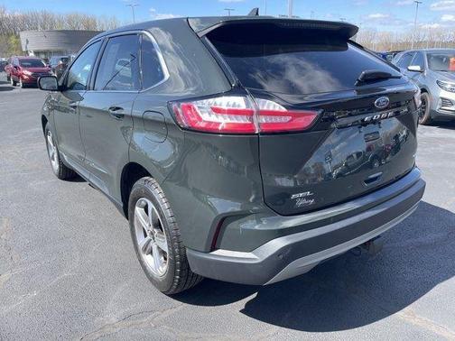 Green 2024 Ford Edge SEL