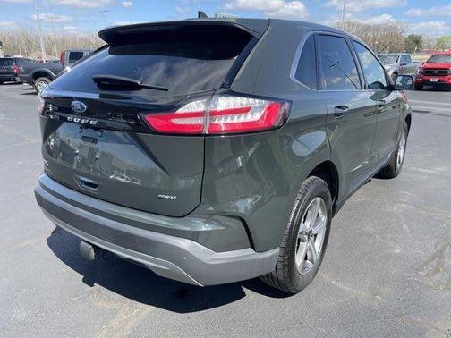 Green 2024 Ford Edge SEL