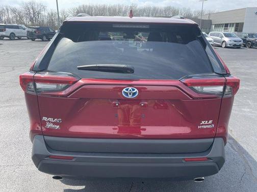 2021 Toyota RAV4 Hybrid XLE