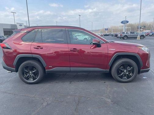 2021 Toyota RAV4 Hybrid XLE