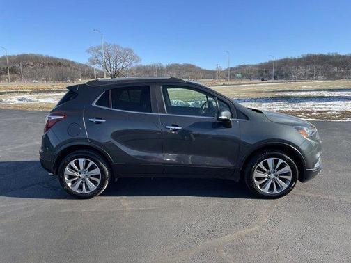 Photo 4 of 23 of 2017 Buick Encore Preferred