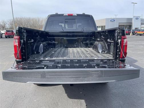 Agate Black Metallic 2026 Ford F-150 XLT