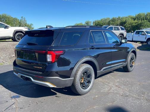 Agate Black Metallic 2026 Ford Explorer Tremor