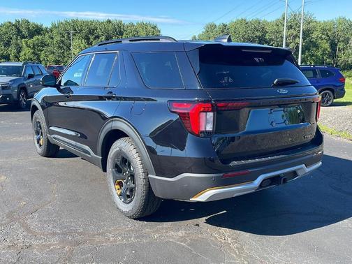 Agate Black Metallic 2026 Ford Explorer Tremor
