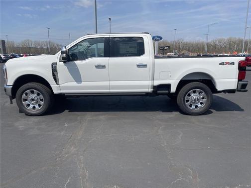 Star White 2026 Ford F-350 Lariat Super Duty
