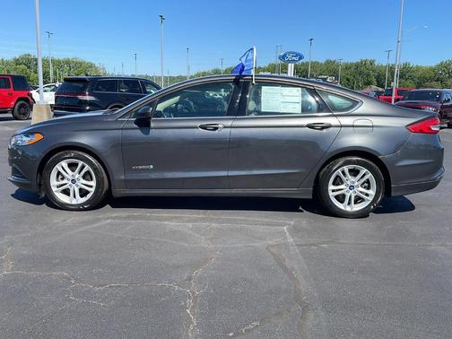 Magnetic 2018 Ford Fusion Hybrid S