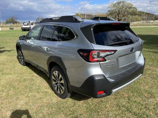 2025 Subaru Outback Touring