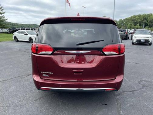2020 Chrysler Pacifica Touring