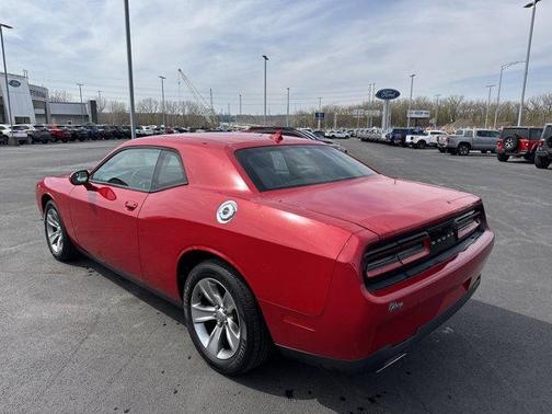 2016 Dodge Challenger SXT