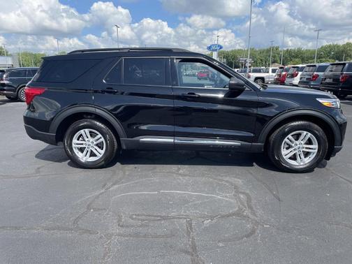 Agate Black Metallic 2023 Ford Explorer XLT
