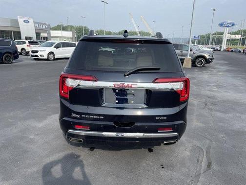 2022 GMC Acadia Denali