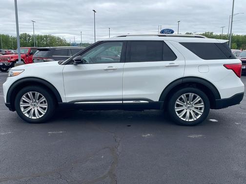 Star White 2022 Ford Explorer Limited