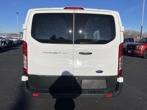 2024 Ford Transit-250 