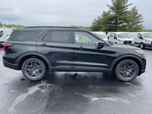 Agate Black Metallic 2026 Ford Explorer ST