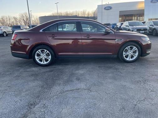 2016 Ford Taurus SEL