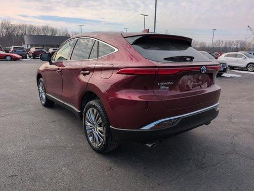 2022 Toyota Venza LE