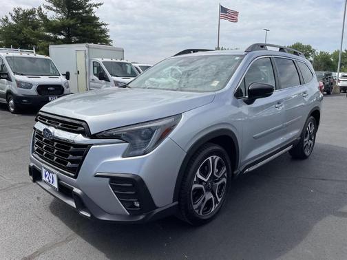 Ice Silver Metallic 2024 Subaru Ascent Limited