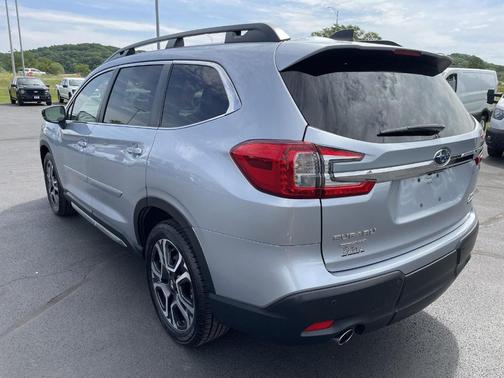 Ice Silver Metallic 2024 Subaru Ascent Limited