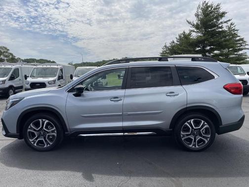 Ice Silver Metallic 2024 Subaru Ascent Limited