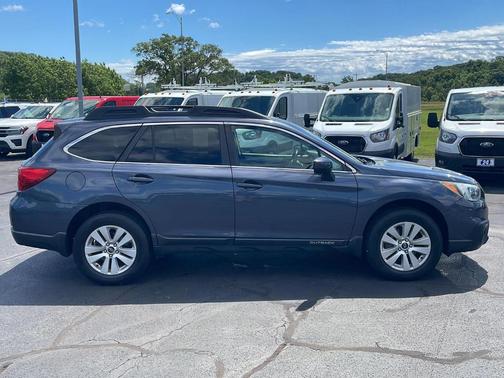Carbide Gray Metallic 2017 Subaru Outback 2.5i Premium