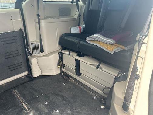 Black Onyx Crystal Pearlcoat 2017 Dodge Grand Caravan SXT