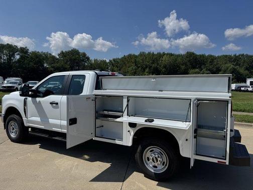 2025 Ford F-250