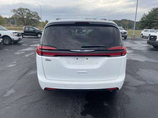 2021 Chrysler Pacifica Hybrid Pinnacle