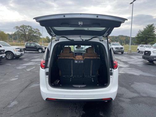 2021 Chrysler Pacifica Hybrid Pinnacle