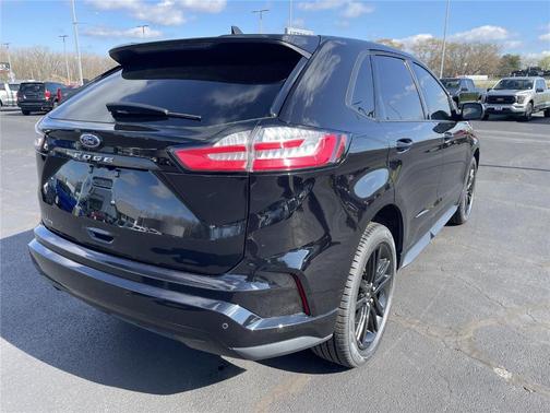 Agate Black 2023 Ford Edge ST-Line