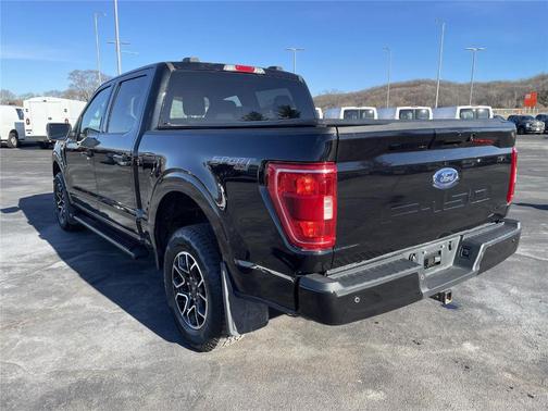 Agate Black 2022 Ford F-150 XLT