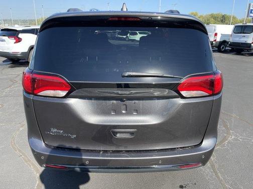 2020 Chrysler Pacifica Touring