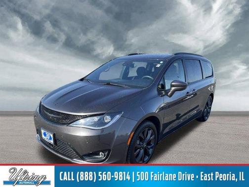 2020 Chrysler Pacifica Touring