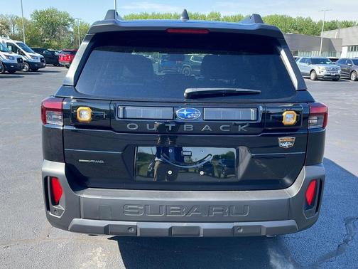 Crystal Black Silica 2026 Subaru Outback Wilderness