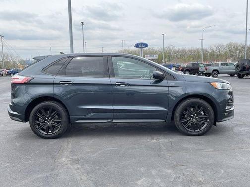 2022 Ford Edge ST Line