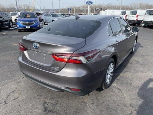 2022 Toyota Camry Hybrid LE