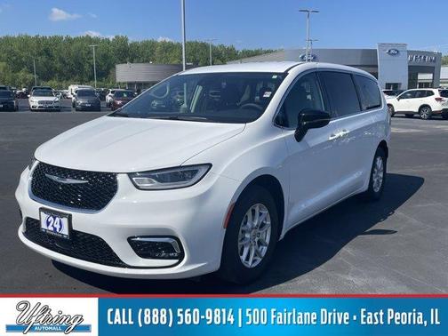 2024 Chrysler Pacifica Touring-L