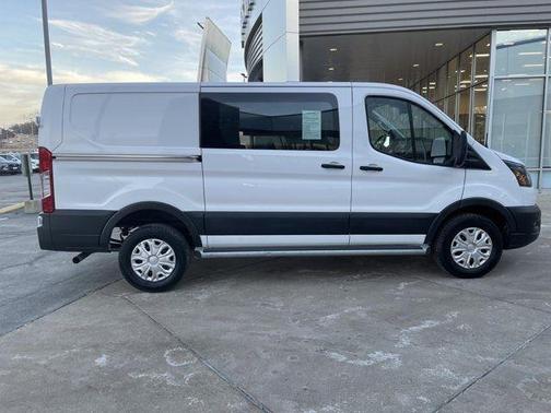 2024 Ford Transit-250 