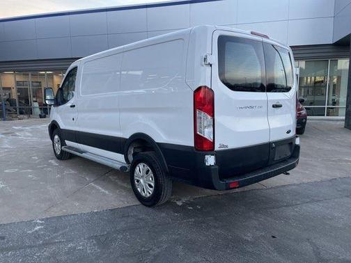 2024 Ford Transit-250 