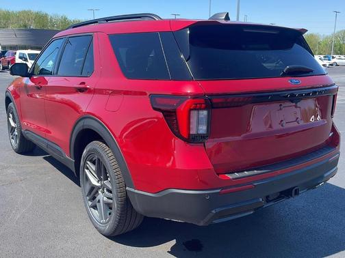 Rapid Red Metallic Tinted Clearcoat 2026 Ford Explorer ST-Line