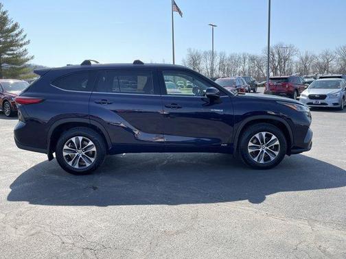 2020 Toyota Highlander Hybrid XLE