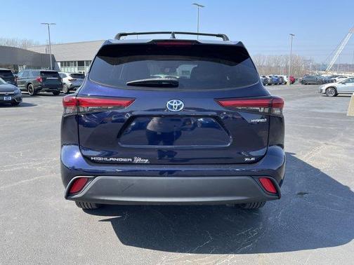 2020 Toyota Highlander Hybrid XLE