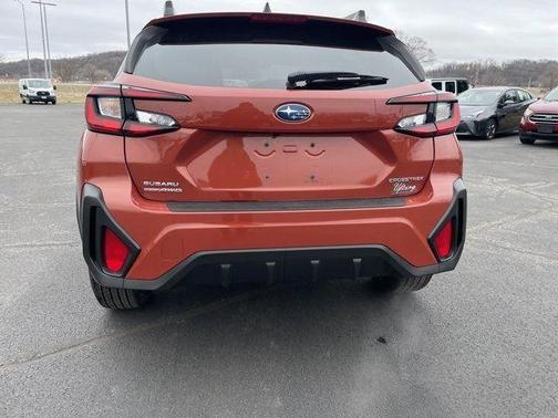 Sun Blaze Pearl 2024 Subaru Crosstrek Premium