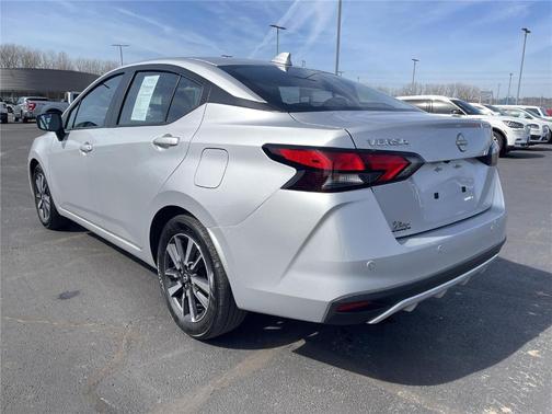Brilliant Silver Metallic 2025 Nissan Versa 1.6 SV