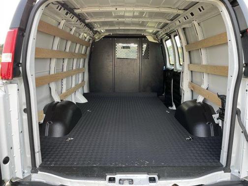 2024 GMC Savana 2500 Work Van