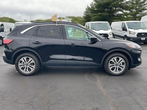 Agate Black 2022 Ford Escape SEL