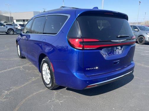Ocean Blue Metallic 2021 Chrysler Pacifica Touring-L