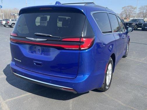 2021 Chrysler Pacifica Touring-L